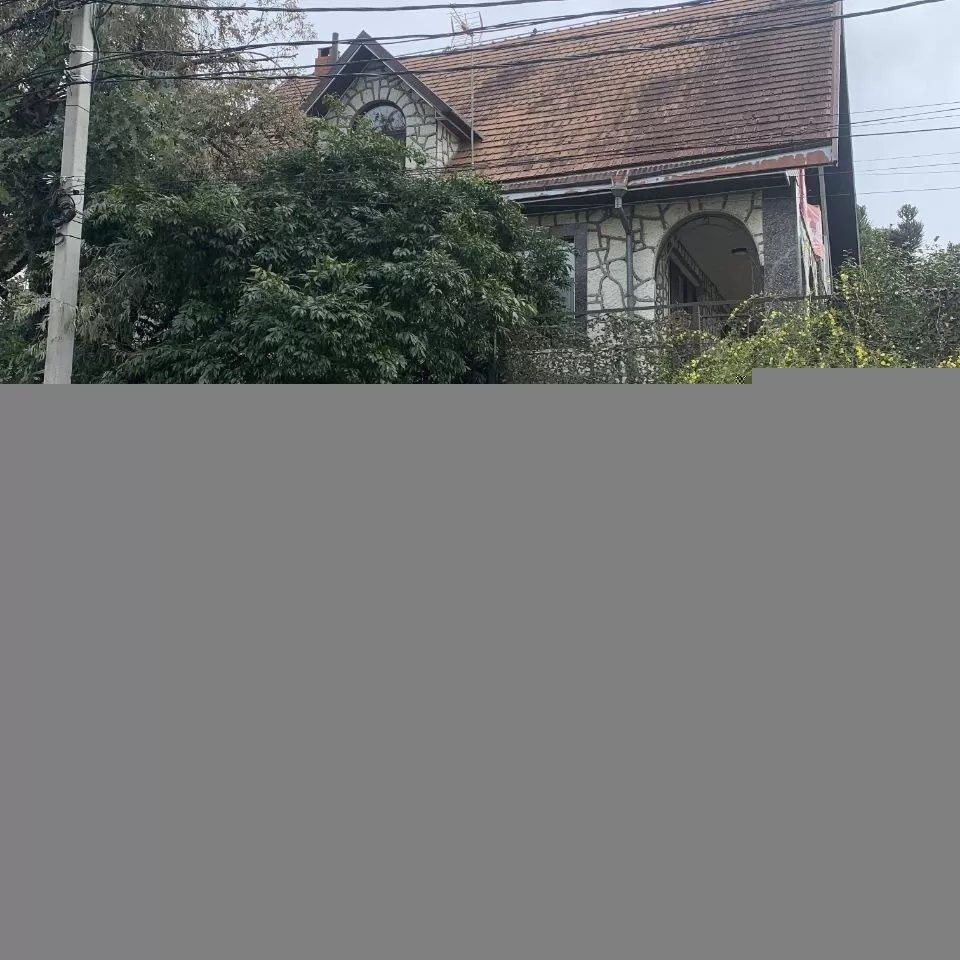 Резиденция в Адлере—всего в 2 минутах от моря.