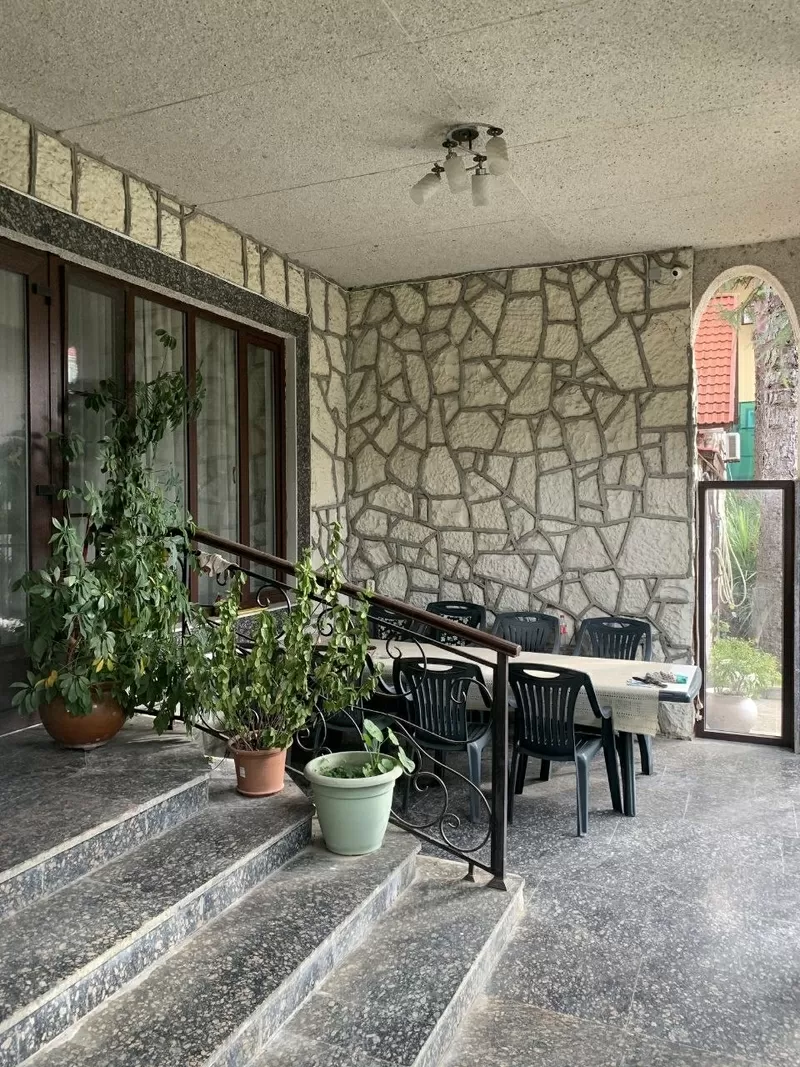 Резиденция в Адлере—всего в 2 минутах от моря. 2