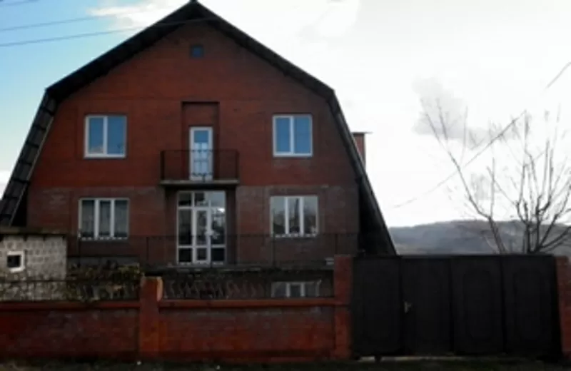 Продам кирпичный дом в Сочи